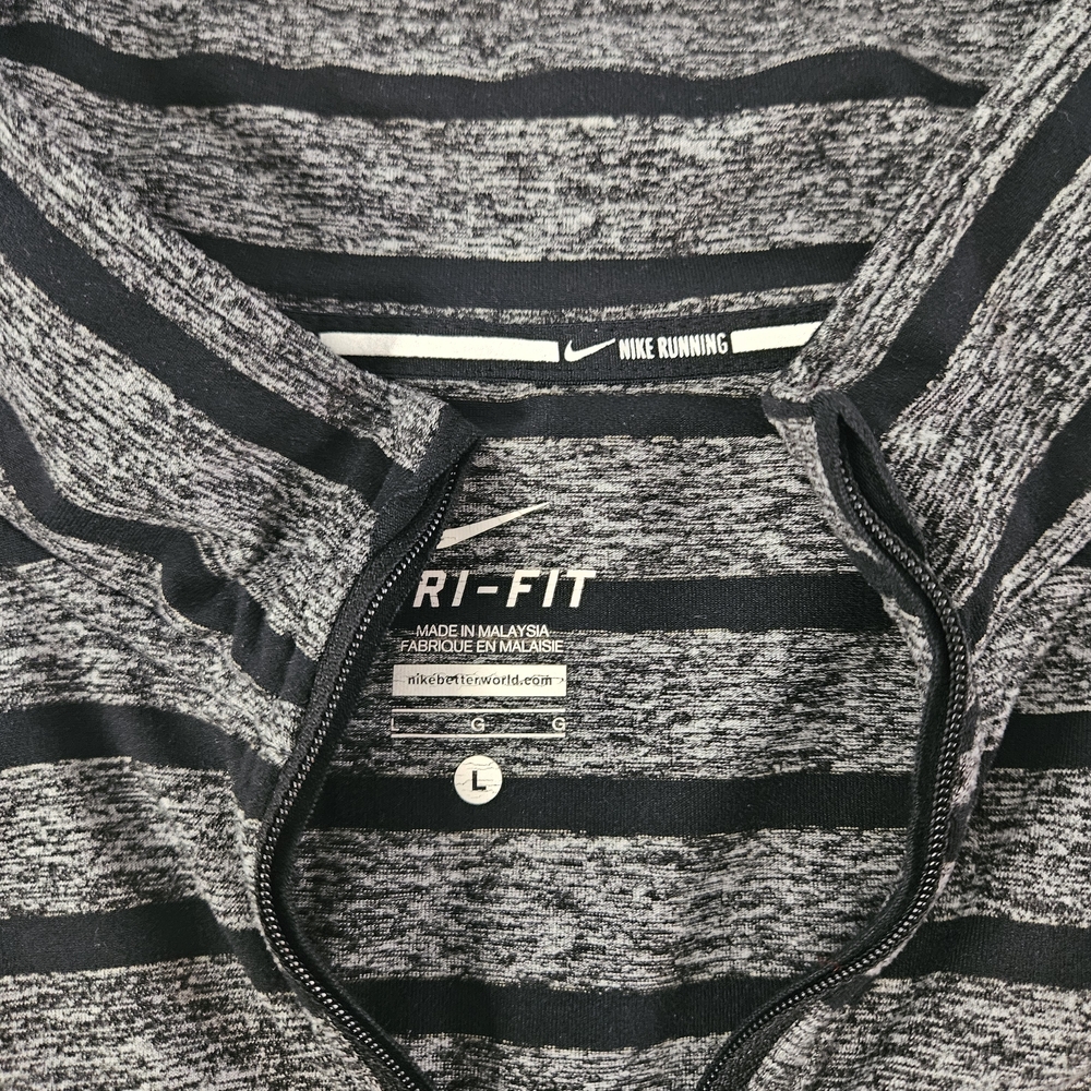 Nike Black and Gray Running Pullover. #1318 - Picture 2 of 5